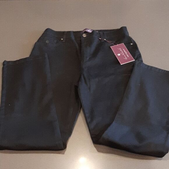 Gloria Vanderbilt Black Amanda Jean - Picture 1 of 11